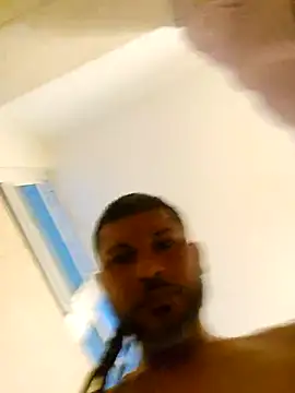 tropikboy online show from November 12, 2025, 10:37 am