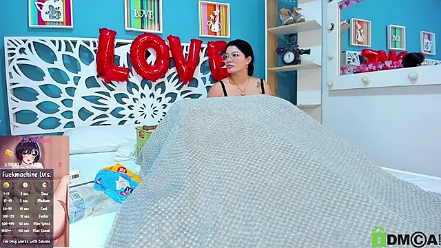 Snapshot of valerie_lya chatting on March 7, 2025, 9:06 pm valerie lya online show from March 7, 2025, 9:06 pm