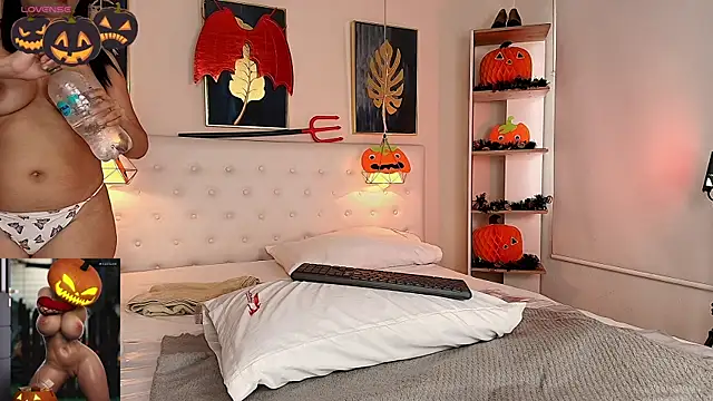 Snapshot of valerie_lya chatting on October 11, 2025, 8:18 pm valerie lya online show from October 11, 2025, 8:18 pm