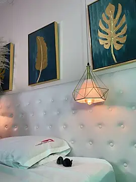 Snapshot of valerie_lya chatting on November 6, 2025, 8:43 pm valerie lya online show from November 6, 2025, 8:43 pm