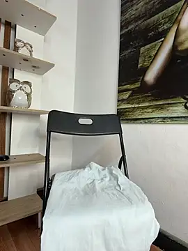 valerie lya online show from March 11, 2026, 12:55 pm