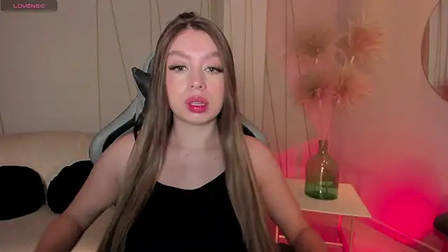 EllaClark online show from December 29, 2024, 11:29 am