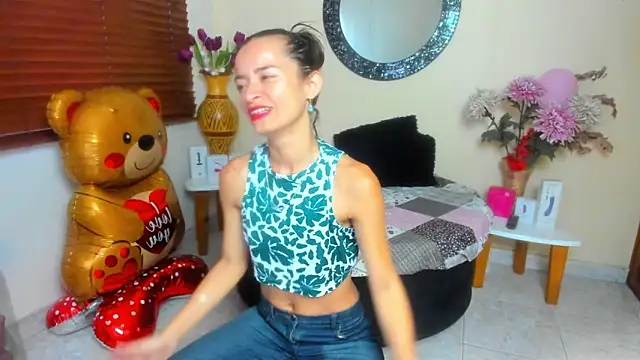 Snapshot of NicoleSantana chatting on April 23, 2026, 10:45 pm NicoleSantana online show from April 23, 2026, 10:45 pm