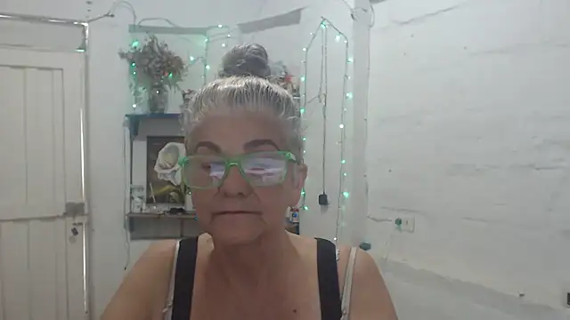 Snapshot of FunnyGrandma chatting on August 8, 2026, 7:49 pm FunnyGrandma online show from August 8, 2026, 7:49 pm