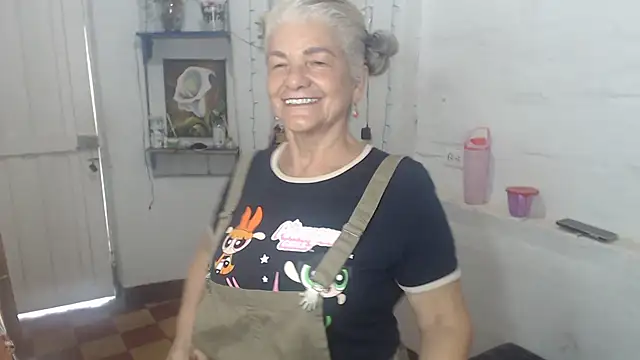 Snapshot of FunnyGrandma chatting on August 9, 2026, 6:13 pm FunnyGrandma online show from August 9, 2026, 6:13 pm