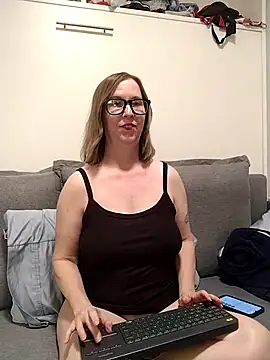 SweetandNaughty1 online show from March 9, 2026, 4:27 am