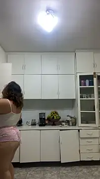 valentinny online show from October 19, 2025, 1:06 am