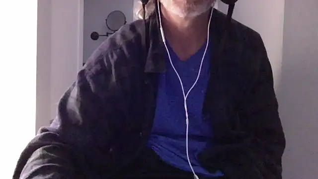 readyforfunxxx online show from May 8, 2026, 1:38 pm