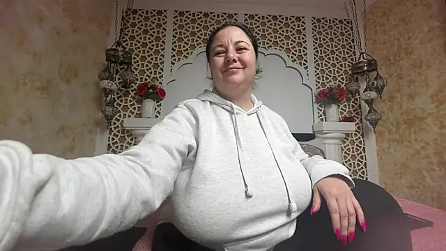 AleshaArabian online show from February 18, 2026, 5:36 am