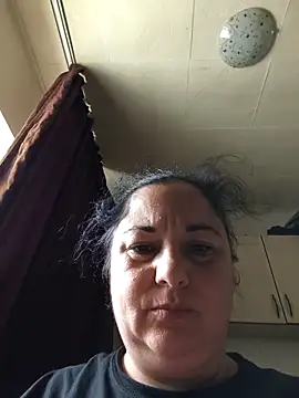 Snapshot of AleshaArabian chatting on May 3, 2026, 12:44 pm AleshaArabian online show from May 3, 2026, 12:44 pm