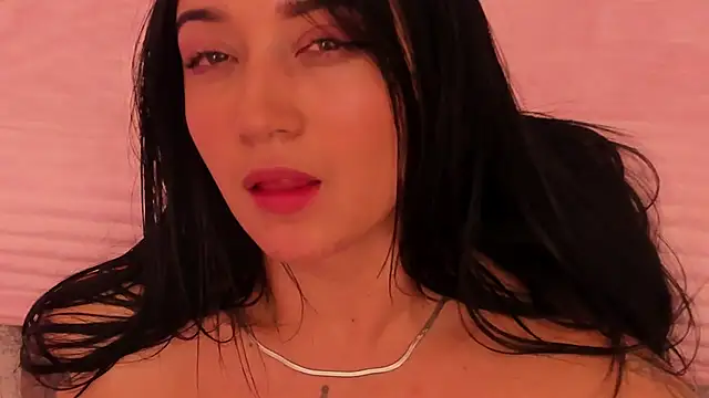 Snapshot of EmmyEvans1 chatting on March 17, 2025, 10:38 pm EmmyEvans1 online show from March 17, 2025, 10:38 pm
