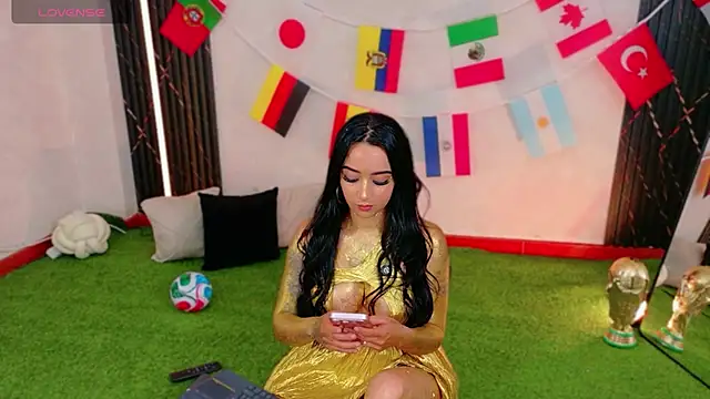 Snapshot of EmmyEvans1 chatting on June 10, 2026, 7:24 pm EmmyEvans1 online show from June 10, 2026, 7:24 pm