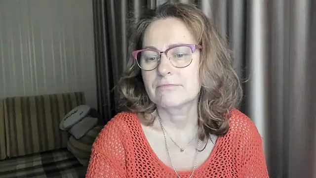 lauraoven online show from January 8, 2025, 7:13 pm