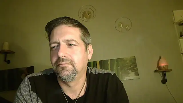 Snapshot of matrikes1 chatting on January 1, 2025, 7:21 pm matrikes1 online show from January 1, 2025, 7:21 pm