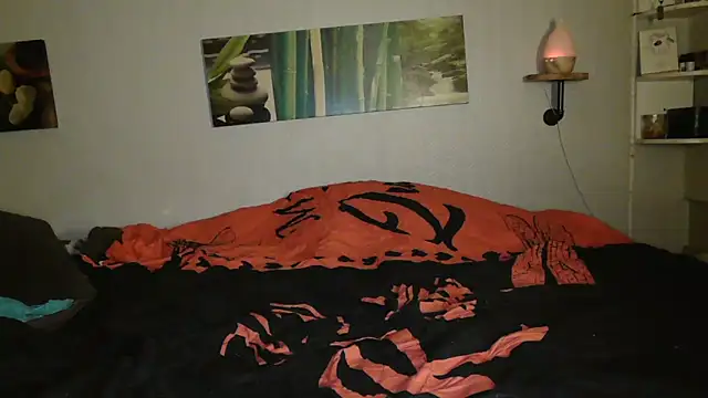 Snapshot of matrikes1 chatting on January 25, 2025, 10:28 pm matrikes1 online show from January 25, 2025, 10:28 pm