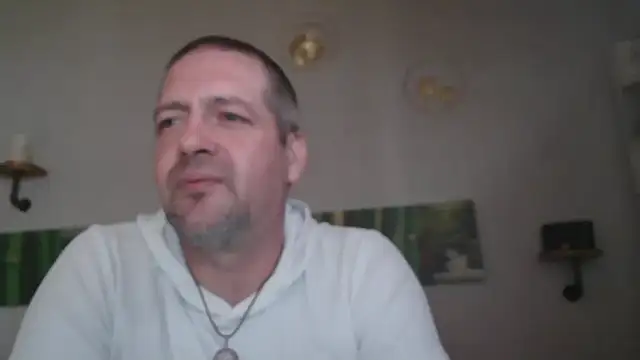 Snapshot of matrikes1 chatting on February 9, 2025, 1:46 pm matrikes1 online show from February 9, 2025, 1:46 pm