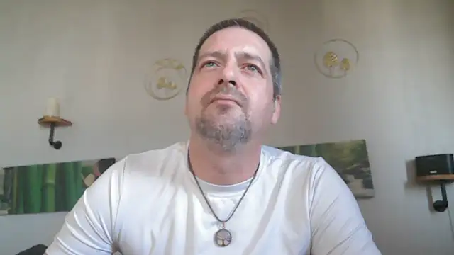 Snapshot of matrikes1 chatting on March 2, 2025, 11:29 am matrikes1 online show from March 2, 2025, 11:29 am