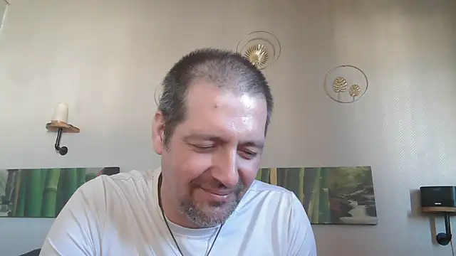 Snapshot of matrikes1 chatting on March 2, 2025, 2:32 pm matrikes1 online show from March 2, 2025, 2:32 pm