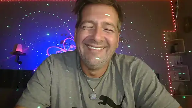 Snapshot of matrikes1 chatting on October 5, 2025, 6:28 pm matrikes1 online show from October 5, 2025, 6:28 pm