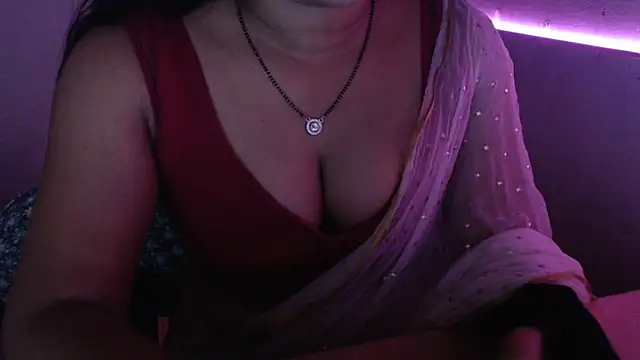 Snapshot of Open_Heart_Lennon chatting on November 8, 2025, 4:56 am Open Heart Lennon online show from November 8, 2025, 4:56 am