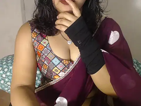 Snapshot of Open_Heart_Lennon chatting on December 4, 2025, 4:33 am Open Heart Lennon online show from December 4, 2025, 4:33 am