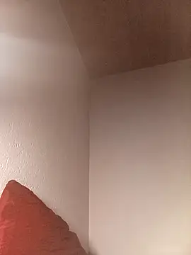 Kw8585kw online show from April 12, 2026, 7:19 pm