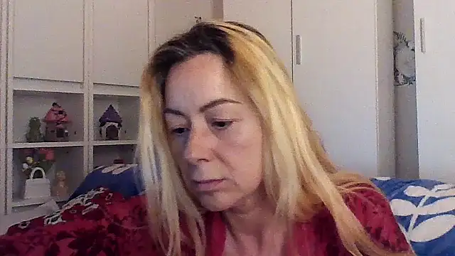 Snapshot of spell_of_love chatting on May 18, 2026, 5:19 pm spell of love online show from May 18, 2026, 5:19 pm