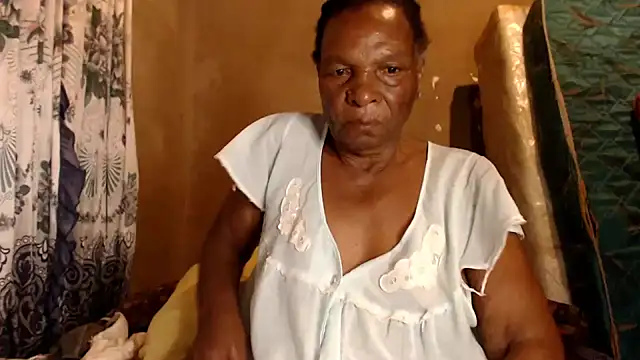 Snapshot of NaughtyGranny chatting on February 4, 2026, 9:09 pm NaughtyGranny online show from February 4, 2026, 9:09 pm