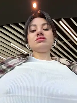 Wet  Bunny online show from April 3, 2026, 6:22 am