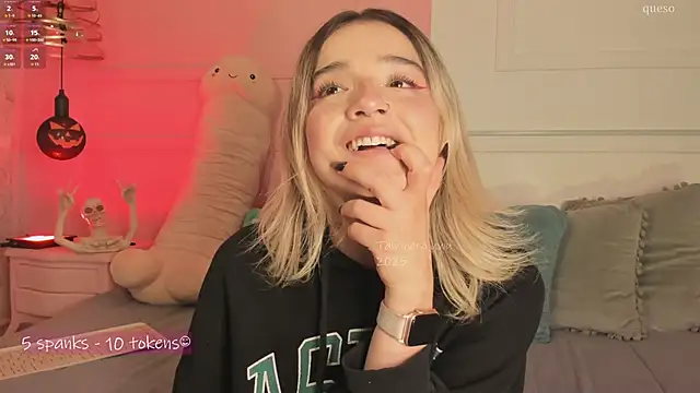  Tammara  online show from October 20, 2025, 9:04 pm