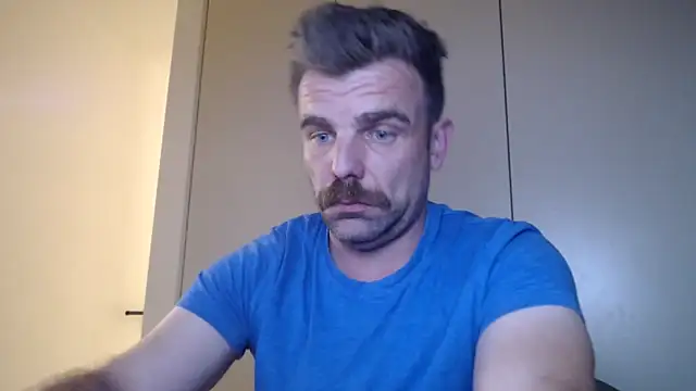 Snapshot of mrbigballs chatting on June 16, 2026, 10:34 pm mrbigballs online show from June 16, 2026, 10:34 pm
