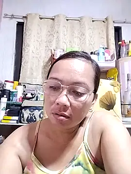 Snapshot of asianwet4u chatting on February 19, 2025, 1:28 pm asianwet4u online show from February 19, 2025, 1:28 pm