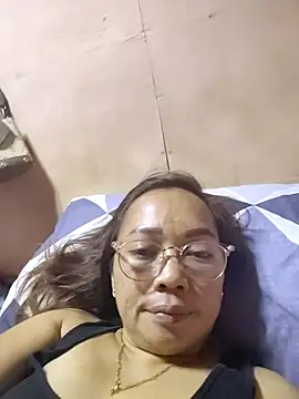 Snapshot of asianwet4u chatting on September 11, 2025, 9:42 am asianwet4u online show from September 11, 2025, 9:42 am