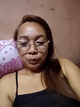 Snapshot of asianwet4u chatting on September 29, 2025, 2:33 pm asianwet4u online show from September 29, 2025, 2:33 pm