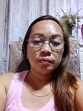 Snapshot of asianwet4u chatting on October 5, 2025, 9:13 pm asianwet4u online show from October 5, 2025, 9:13 pm