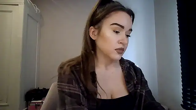 avajade online show from December 15, 2025, 9:46 am