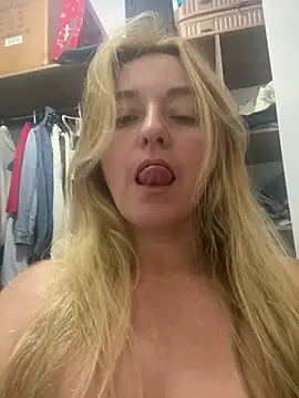 moniquerainx online show from January 15, 2026, 12:15 am