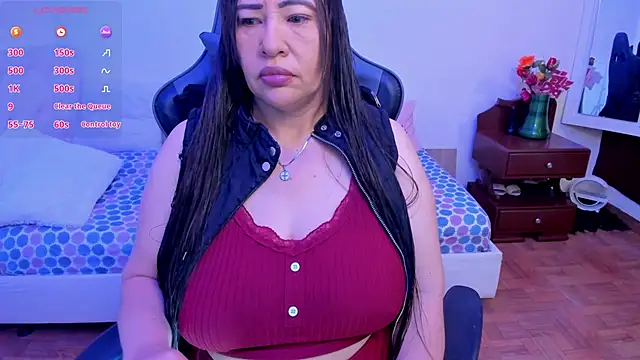 Snapshot of esmeralda_milf chatting on October 17, 2025, 12:19 pm esmeralda milf online show from October 17, 2025, 12:19 pm