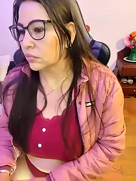 esmeralda milf online show from February 25, 2026, 8:18 pm