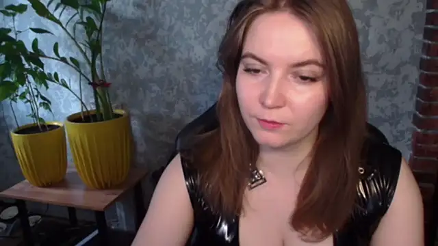 Snapshot of AlessaBlackMoon chatting on June 5, 2026, 3:51 pm AlessaBlackMoon online show from June 5, 2026, 3:51 pm