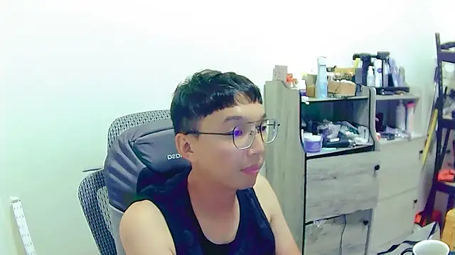 Faint45 online show from September 26, 2025, 3:49 pm