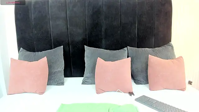 Snapshot of pink_dustt chatting on July 25, 2026, 8:39 pm pink dustt online show from July 25, 2026, 8:39 pm