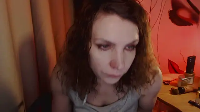 JohansonKatie online show from January 22, 2025, 3:52 am