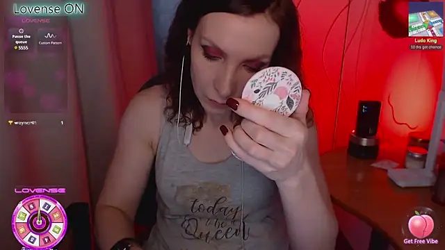 JohansonKatie online show from February 16, 2025, 1:49 pm