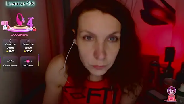 JohansonKatie online show from March 18, 2025, 6:25 am