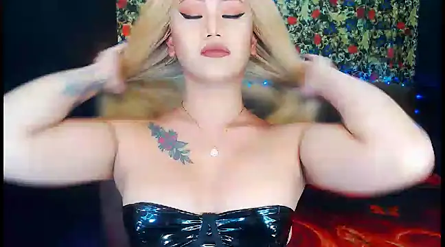 Snapshot of KylieMaxwellCaulfield_TS chatting on December 4, 2024, 7:34 pm KylieMaxwellCaulfield TS online show from December 4, 2024, 7:34 pm