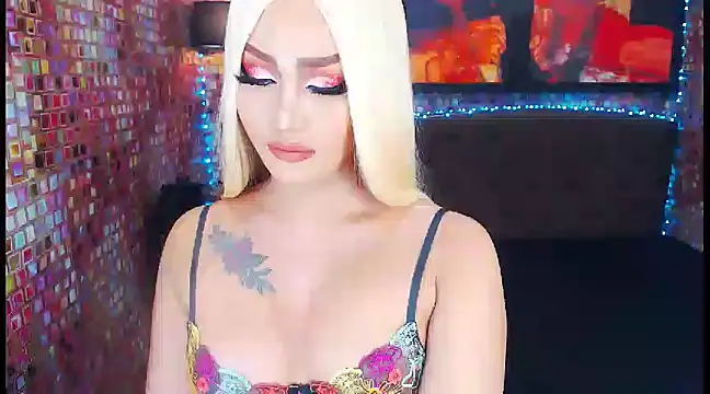 Snapshot of KylieMaxwellCaulfield_TS chatting on February 12, 2025, 1:09 am KylieMaxwellCaulfield TS online show from February 12, 2025, 1:09 am