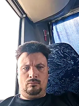 Snapshot of Luismiguel55 chatting on May 5, 2026, 1:19 pm Luismiguel55 online show from May 5, 2026, 1:19 pm