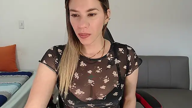 Snapshot of ms_sofia_x chatting on September 19, 2025, 12:28 pm ms sofia x online show from September 19, 2025, 12:28 pm