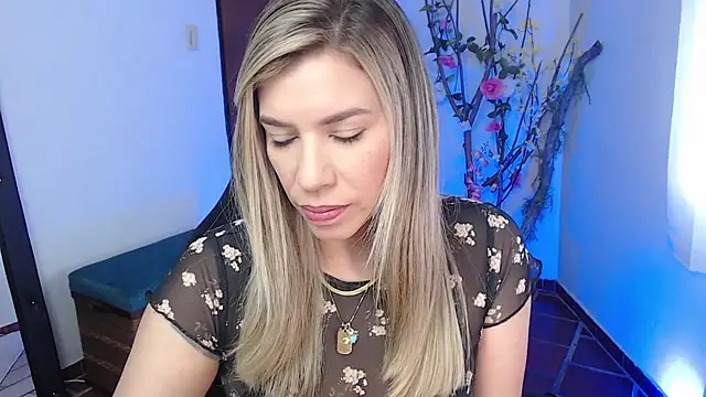 Snapshot of ms_sofia_x chatting on October 30, 2025, 3:13 pm ms sofia x online show from October 30, 2025, 3:13 pm